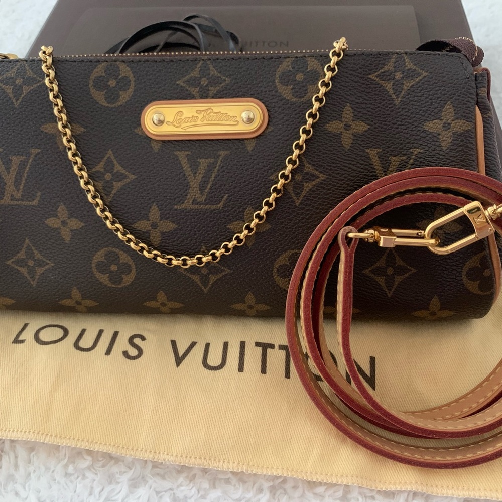Louis Vuitton Eva clutch